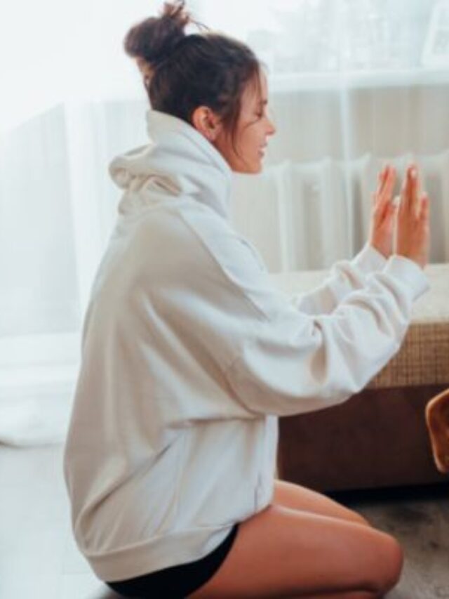 BEST TRAVEL HOODIES FOR MEN AND WOMEN