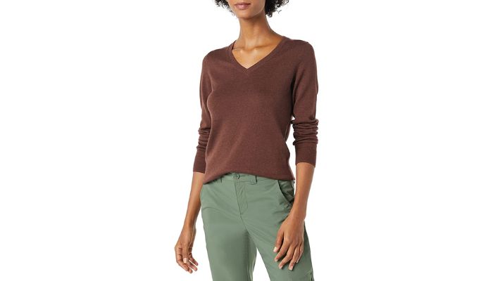 Amazon Essentials Lightweight V-Neck Sweater