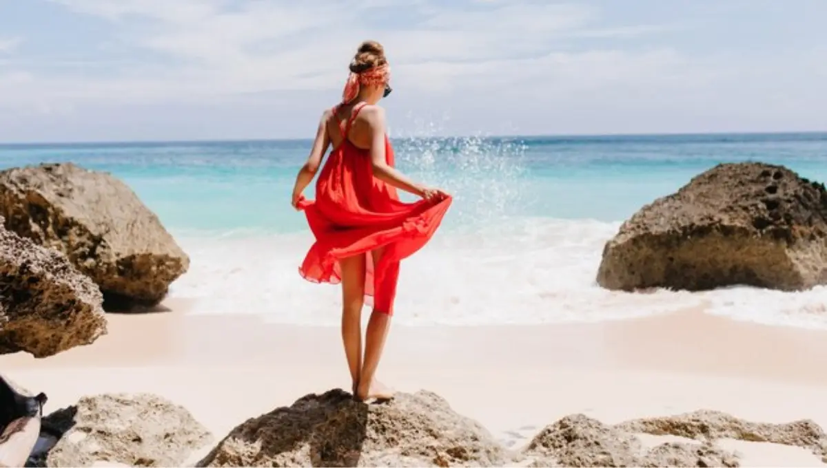 Things To Consider Before Buying A Beach Cover-Up Dresses