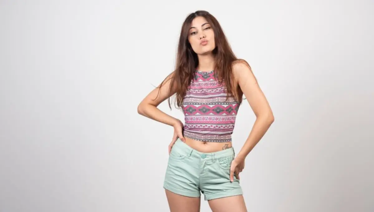 10 Benefits Of High-Neck Tank Tops