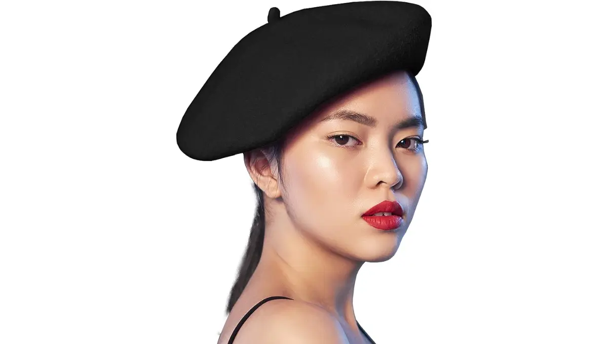 Black French Style Beret By Skeleteen