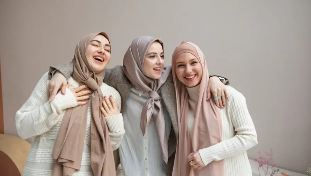 How many types of hijab fabric are there?