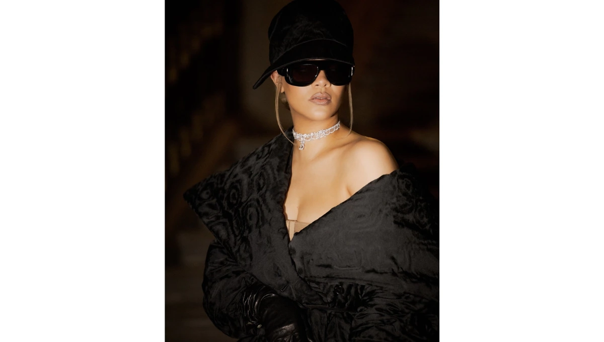 Rihanna’s Bold Diamond Neckpiece Bulgari
