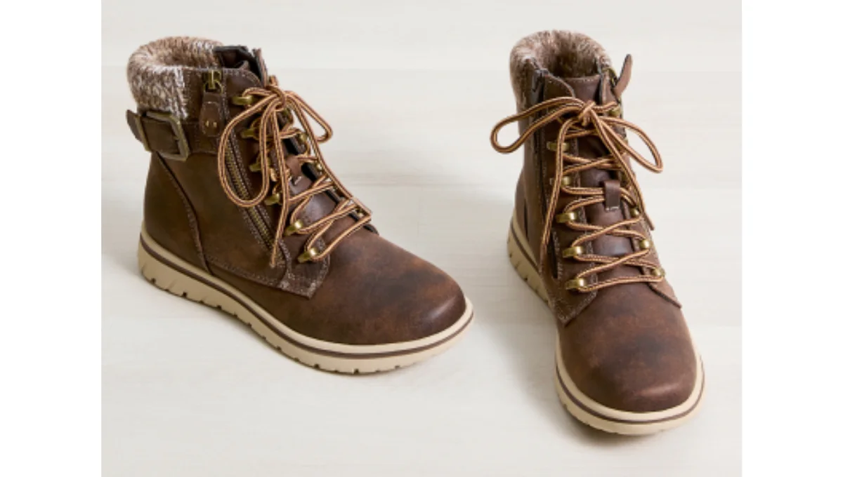 CLIFFS by White Mountain Women's Duena Winter Boots