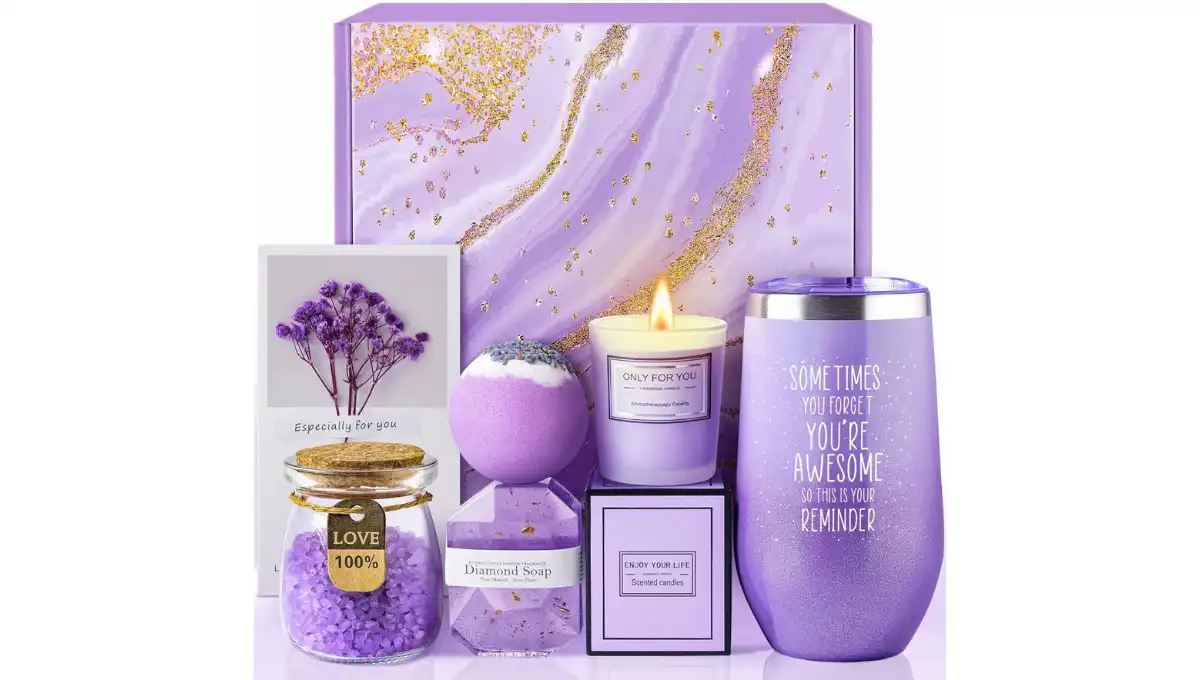 LE CADEAU Lavender Spa Gift Basket Set